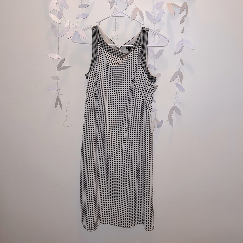 Ann Taylor Petite Black and White Sleeveless Dress